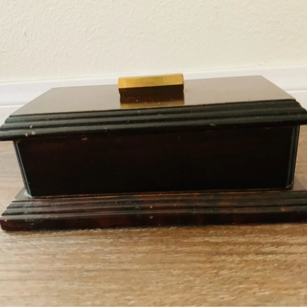 Wooden box